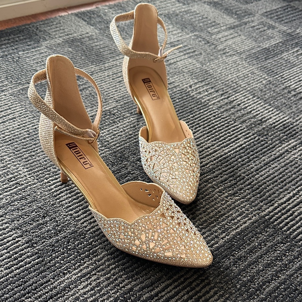 IDIFU Glittering Gold Heels